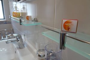 Unsere Willkommensseife mit Algarve.NU steht in beiden Badezimmern und im separaten Toilettenraum für Sie bereit.