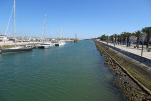 Lagos Marina entlang des Boulevards