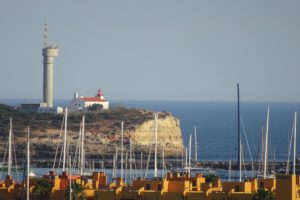 Leuchtturm an der Mündung des Flusses Arade, Portimao