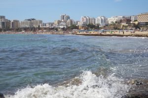 Strand Praia da Rocha mit vielen Restaurants wie NoSolo